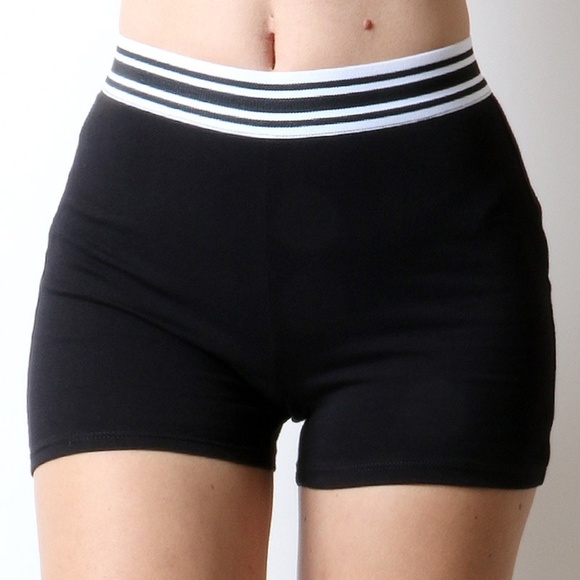 Pants - YOGA SHORT WITH CONTRAST WAISTBAND